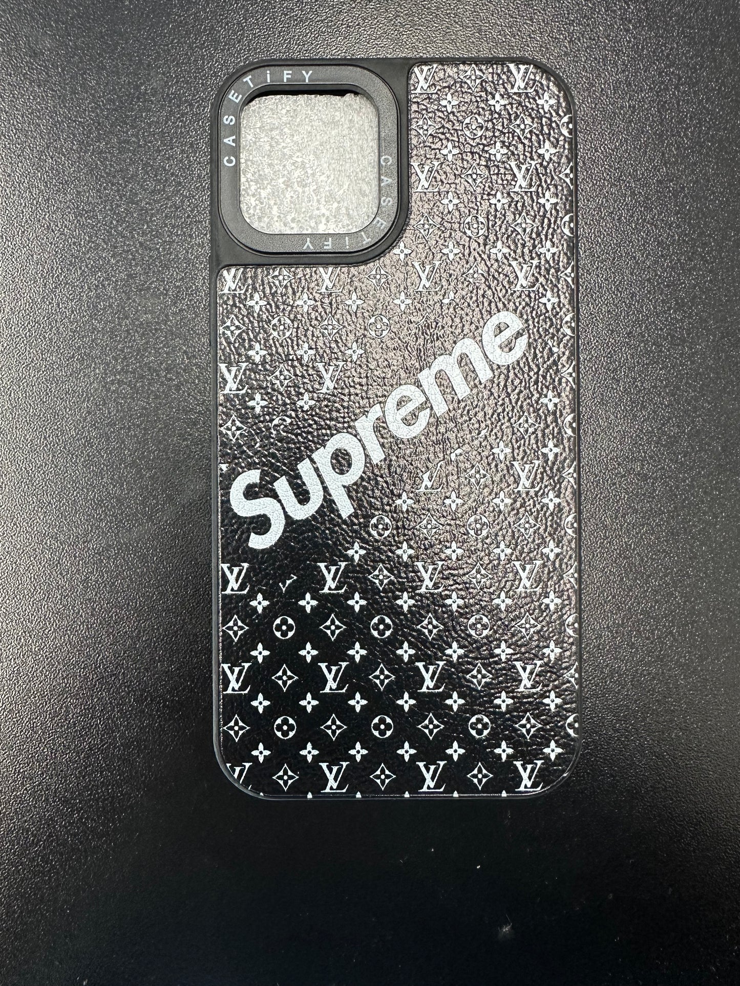 Supreme black & white case for iPhone 12/12 Pro